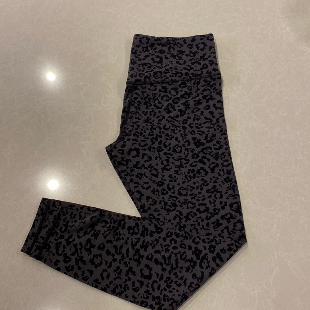 Athleta Leggings Leopard Print Size Large